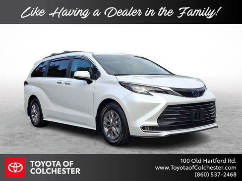 Certified 2023 Toyota Sienna XLE w/ XLE Plus Package AWD/4WD image 1