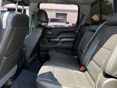 Used 2019 GMC Sierra 2500 Denali w/ Duramax Plus Package AWD/4WD image 10