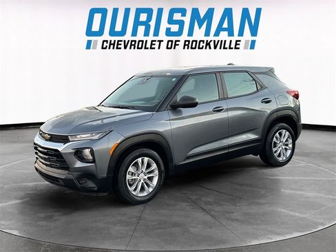 Used 2021 Chevrolet TrailBlazer LS image 2