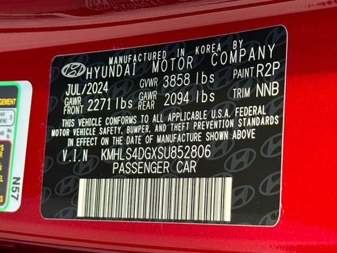 New 2025 Hyundai Elantra SEL image 37