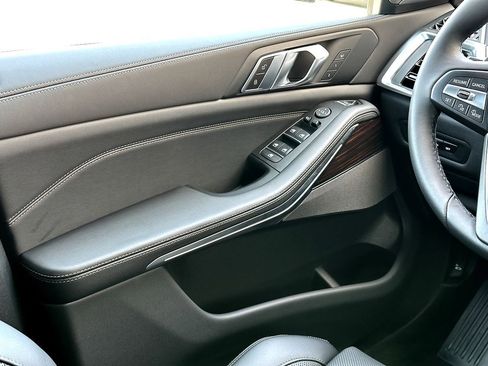 New 2026 BMW X5 sDrive40i w/ Premium Package image 18