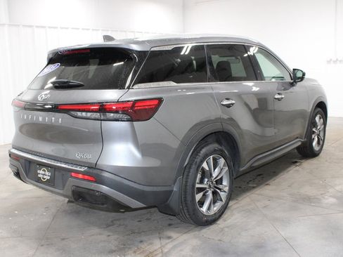 Used 2023 INFINITI QX60 Luxe w/ Cargo Package FWD image 9