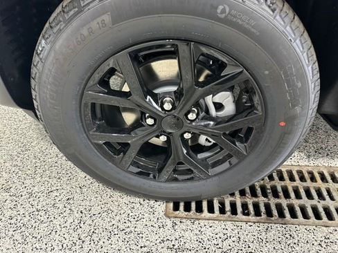 New 2025 Jeep Grand Cherokee Altitude image 22