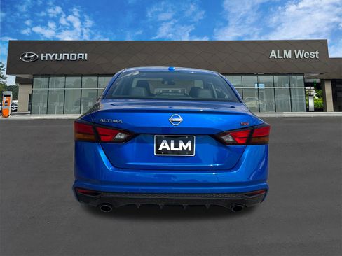 Used 2025 Nissan Altima 2.5 SR FWD image 6