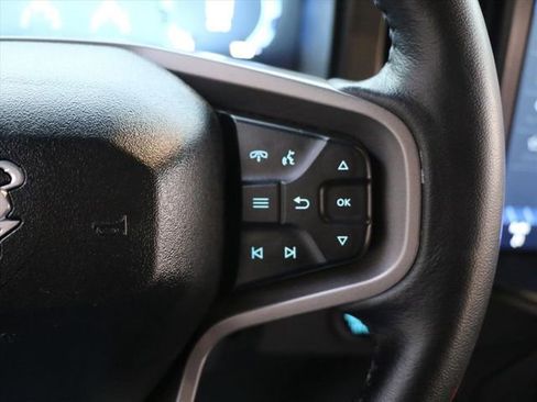 Used 2025 Ford Bronco Badlands image 27