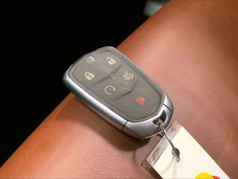 Used 2019 Cadillac XTS Luxury image 17