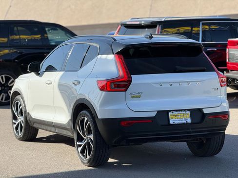 Used 2021 Volvo XC40 T5 R-Design AWD/4WD image 5