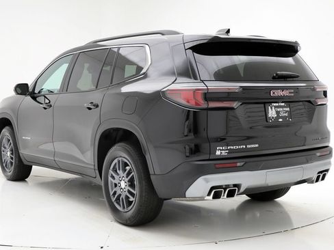 Used 2025 GMC Acadia Elevation image 7