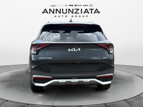 New 2025 Kia Sportage EX image 4