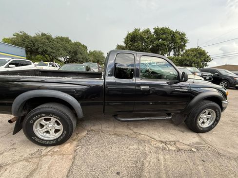 Used 2004 Toyota Tacoma PreRunner RWD image 8