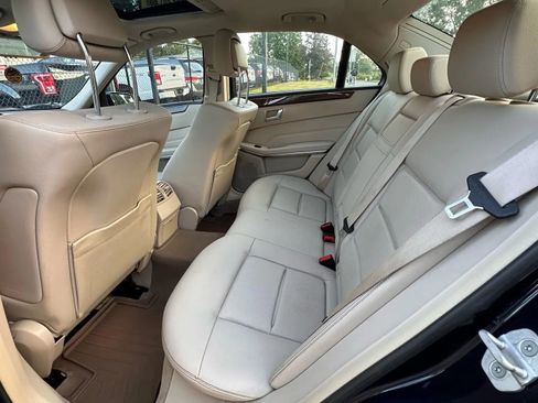 Used 2016 Mercedes-Benz E 350 4MATIC Sedan image 28