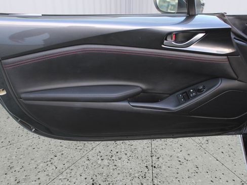 Used 2016 MAZDA MX-5 Miata Club image 34