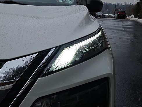 Certified 2023 Nissan Rogue S image 9