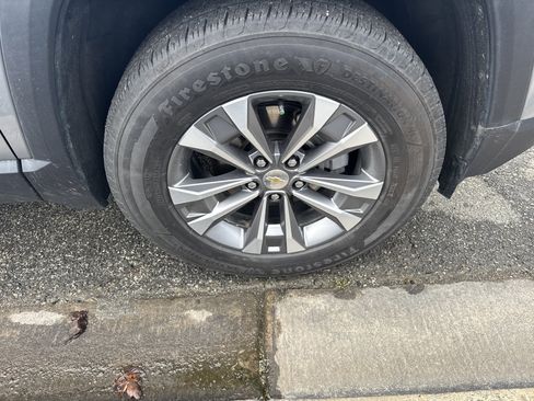 Certified 2025 Chevrolet Equinox LT image 12