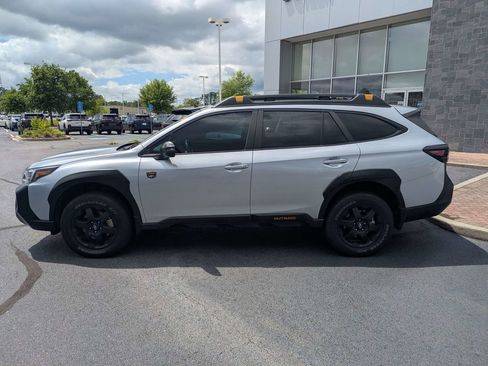 Used 2024 Subaru Outback Wilderness AWD/4WD image 8