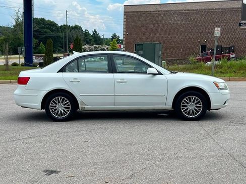 Used 2009 Hyundai Sonata GLS w/ Popular Equipment Pkg 2 FWD image 4