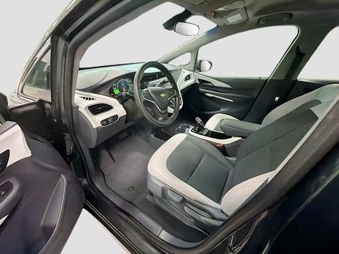 Used 2018 Chevrolet Bolt LT image 19