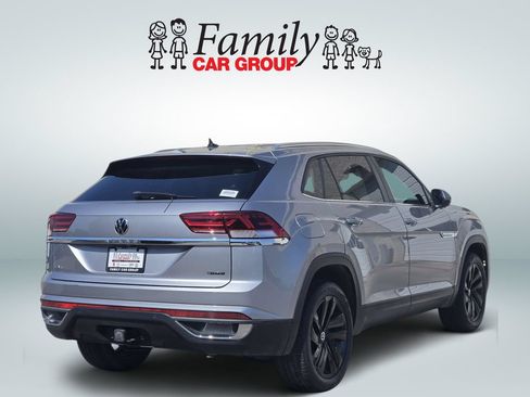Used 2023 Volkswagen Atlas Cross Sport SE w/ Black Wheel Package AWD/4WD image 4