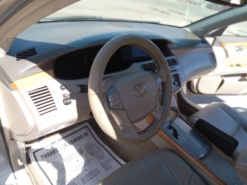 Used 2005 Toyota Avalon Limited image 22