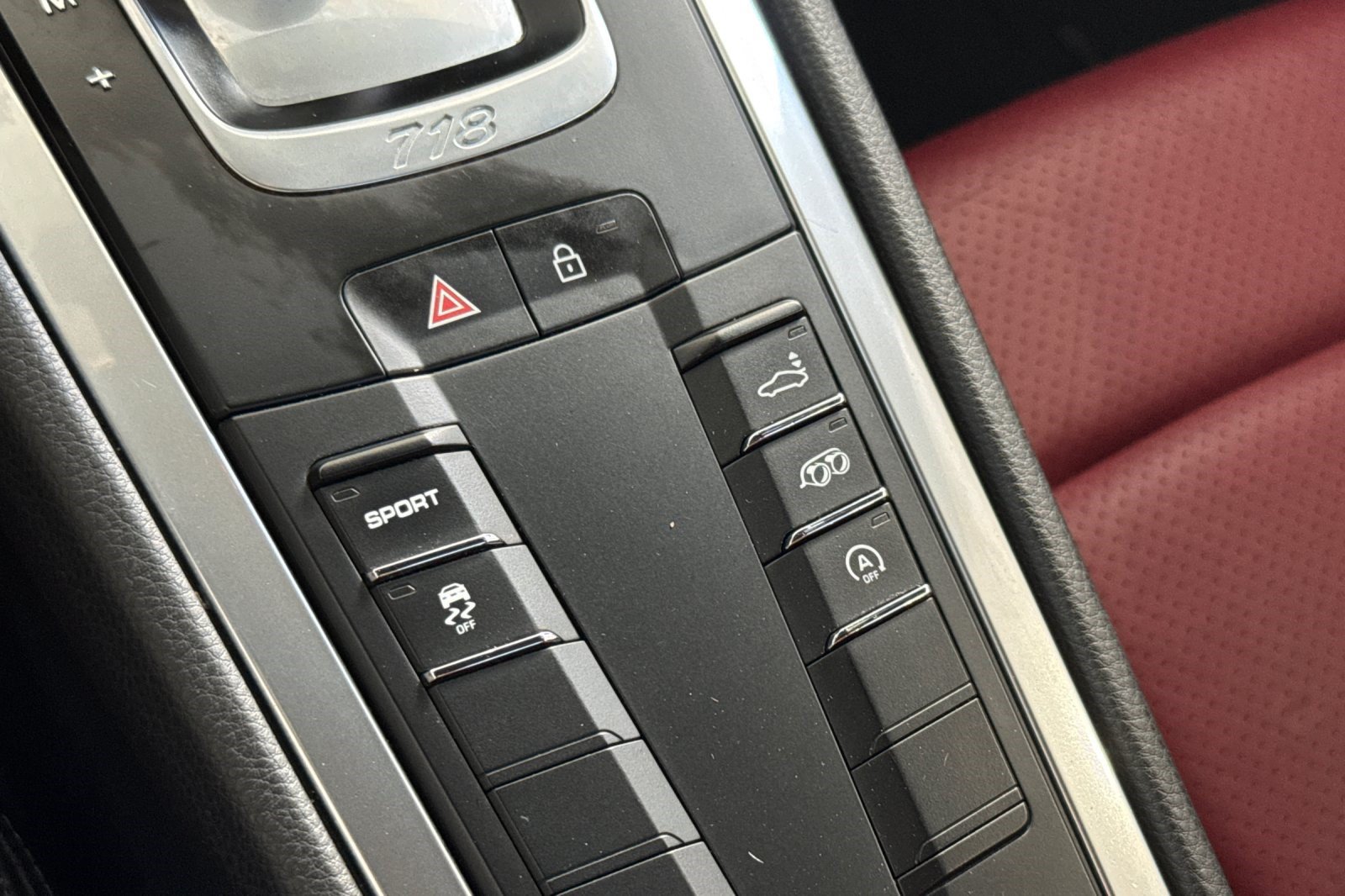 Used 2019 Porsche 718 Cayman S RWD image 35