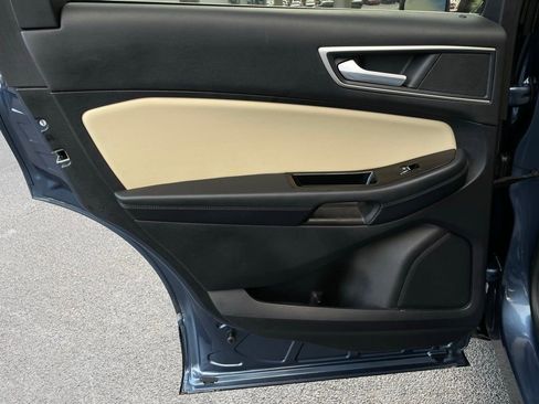 Used 2019 Ford Edge SEL w/ Equipment Group 201A image 42