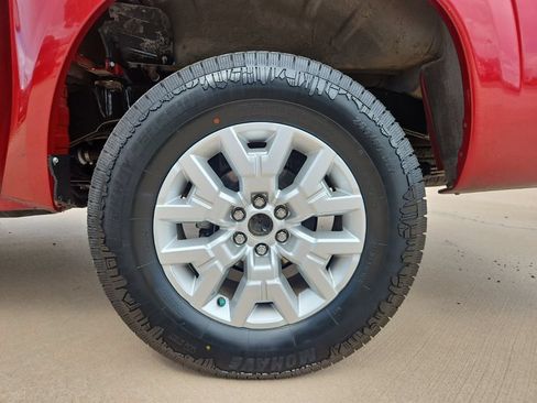 Used 2023 Nissan Frontier SV AWD/4WD image 8