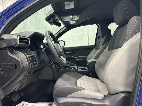 Used 2025 Toyota Tacoma TRD Off-Road image 15