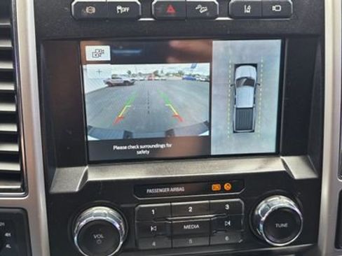 Used 2020 Ford F250 Lariat w/ Lariat Ultimate Package AWD/4WD image 17