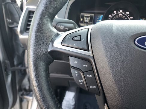 Used 2024 Ford Edge Titanium image 24