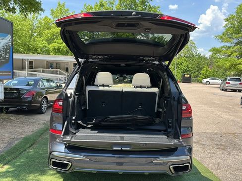 Used 2021 BMW X7 M50i AWD/4WD image 11