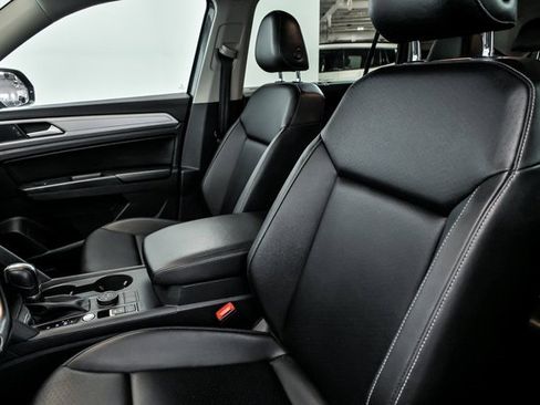 Used 2018 Volkswagen Atlas SE image 12