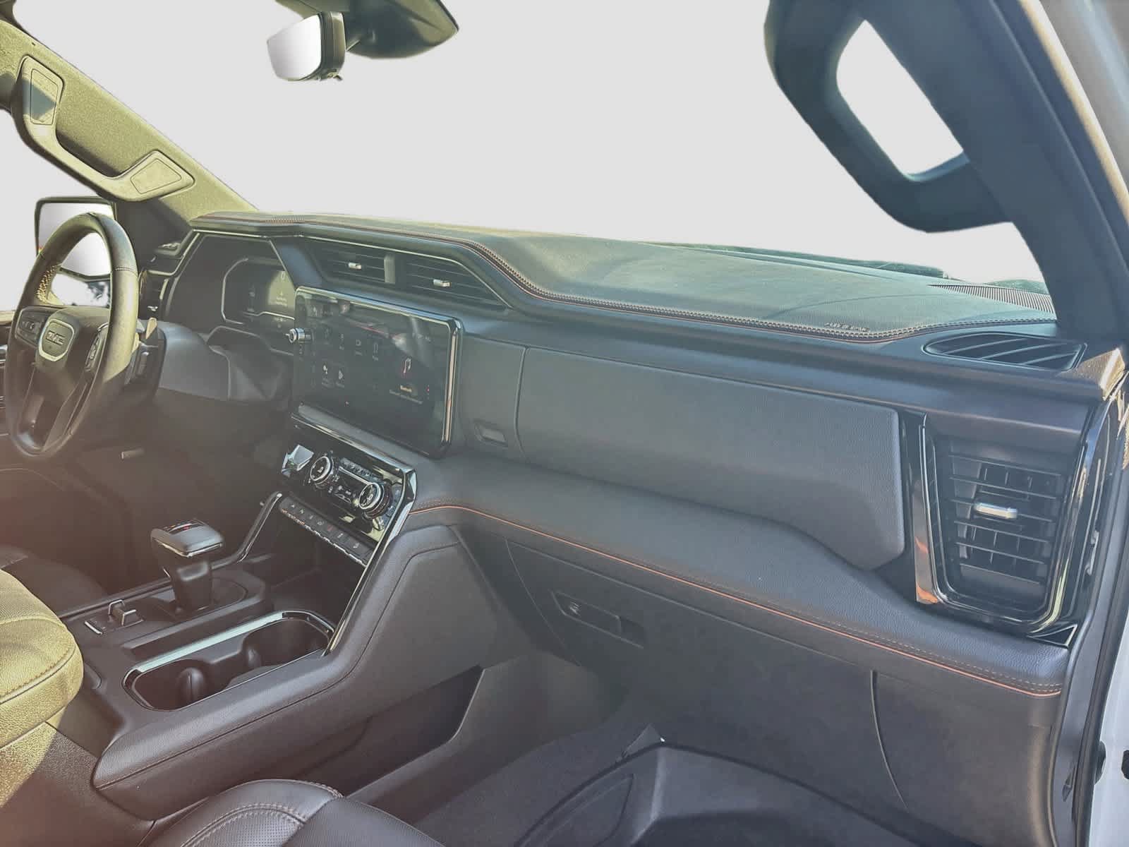 Used 2023 GMC Sierra 1500 AT4 w/ Technology Package AWD/4WD image 30