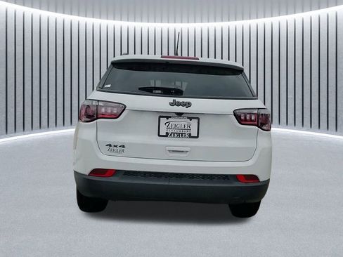 New 2026 Jeep Compass Latitude w/ Sun and Sound Group image 12