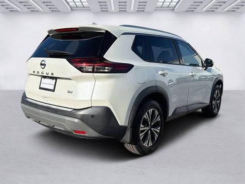 Used 2021 Nissan Rogue SV w/ Premium Package FWD image 3