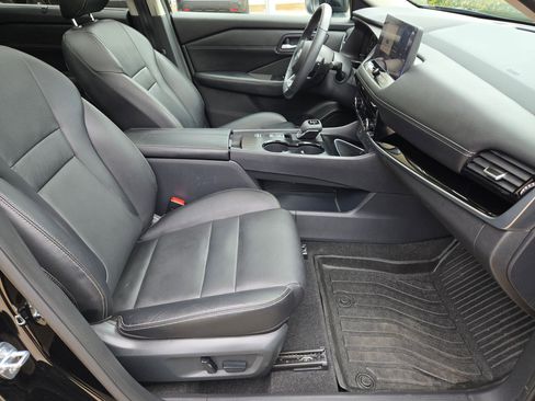 Used 2024 Nissan Rogue SL w/ SL Premium Package FWD image 28