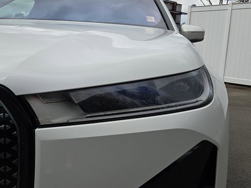 Used 2024 BMW iX xDrive50 w/ Sport Package image 9