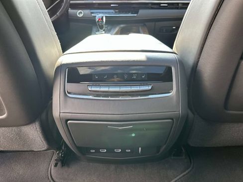Used 2024 Cadillac Escalade Sport Platinum w/ LPO, ONYX Package AWD/4WD image 15