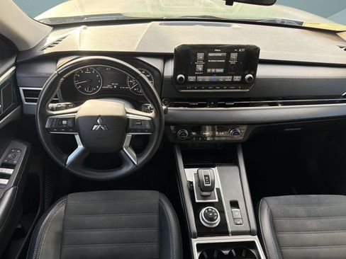 Used 2022 Mitsubishi Outlander SE FWD image 25