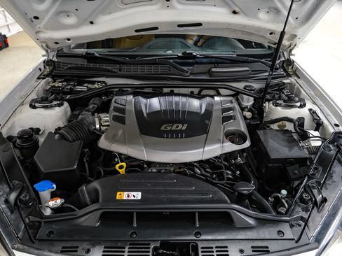 Used 2013 Hyundai Genesis 3.8 RWD image 50