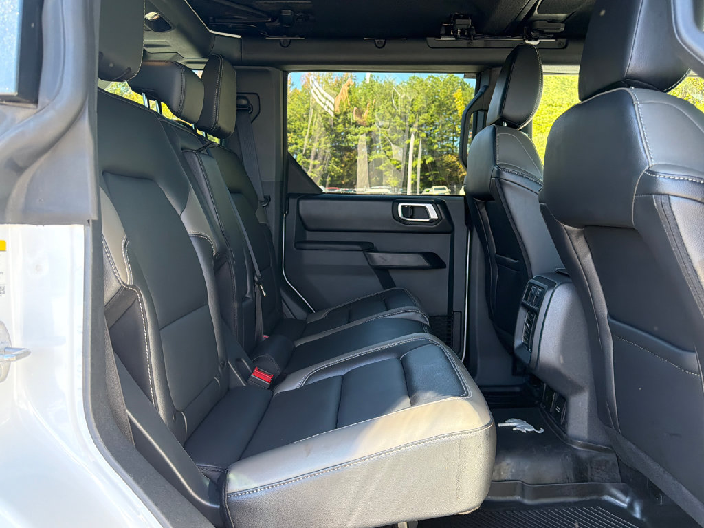 Used 2025 Ford Bronco Outer Banks w/ Sasquatch Package AWD/4WD image 15