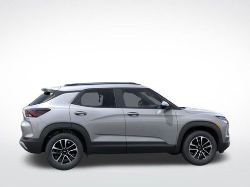 Used 2026 Chevrolet TrailBlazer LT image 5