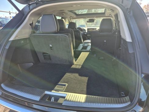 Used 2025 Acura MDX w/ Advance Package image 9