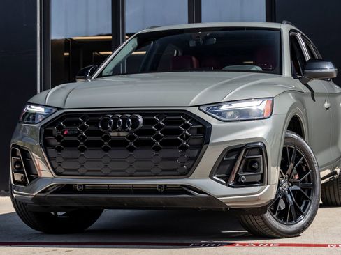 Used 2024 Audi SQ5 Premium Plus w/ Premium Plus Package AWD/4WD image 3