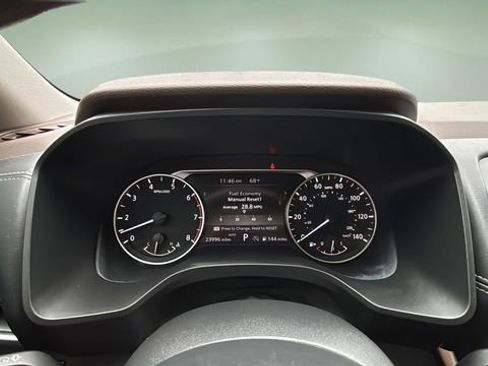 Used 2023 Nissan Rogue SV AWD/4WD image 14