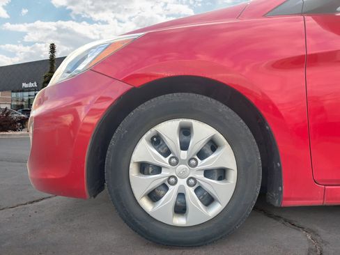 Used 2015 Hyundai Accent GLS image 14
