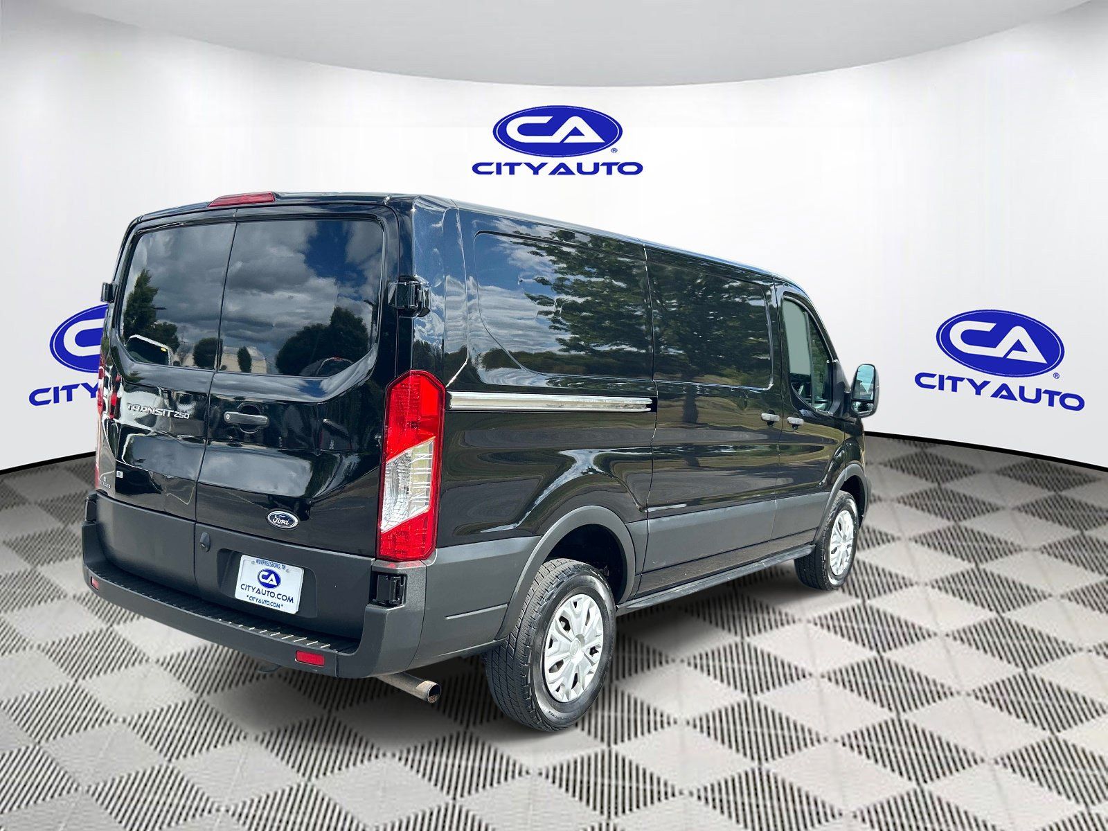 Used 2021 Ford Transit 250 Low Roof w/ Exterior Upgrade Package RWD image 3