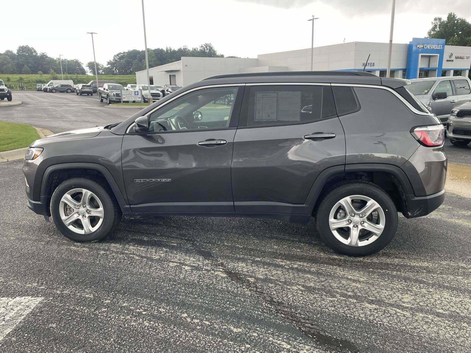 Used 2024 Jeep Compass Latitude AWD/4WD image 22