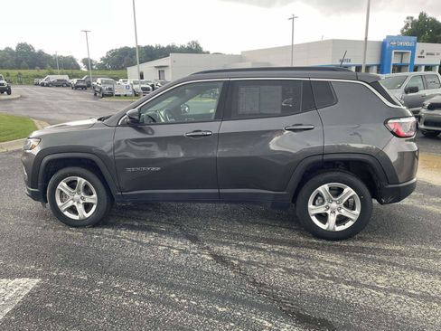 Used 2024 Jeep Compass Latitude AWD/4WD image 22