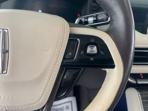 Used 2023 Lincoln Aviator Black Label AWD/4WD image 37