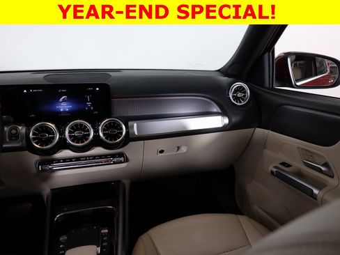 Used 2022 Mercedes-Benz GLB 250 4MATIC image 34